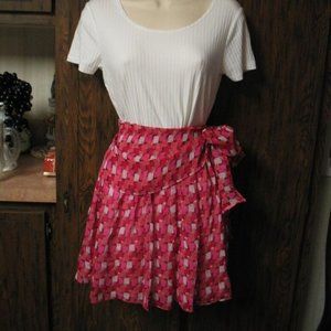 Beautiful pink mini skirt with side bow K.A.S